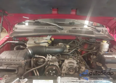 2005 Jeep Liberty Sport z USA, uszkodzony, nr VIN 1J4GL48K05W619165